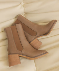 Olivia - Chelsea Heel Boots