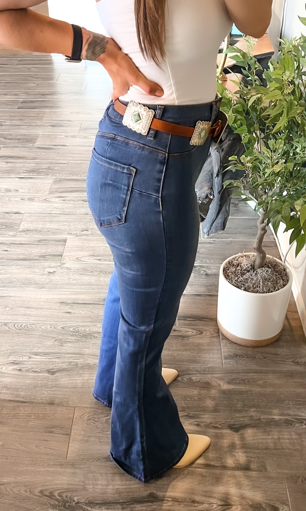 Booty Lifting Tummy Control Flare Jeans – Hippies & Cowboys Boutique