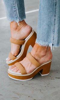 Daphne - Chunky Heeled Sandal